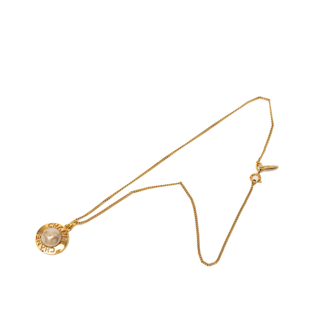 Pre-Loved Chanel Gold Plated Faux Pearl Logo Round Pendant Necklace